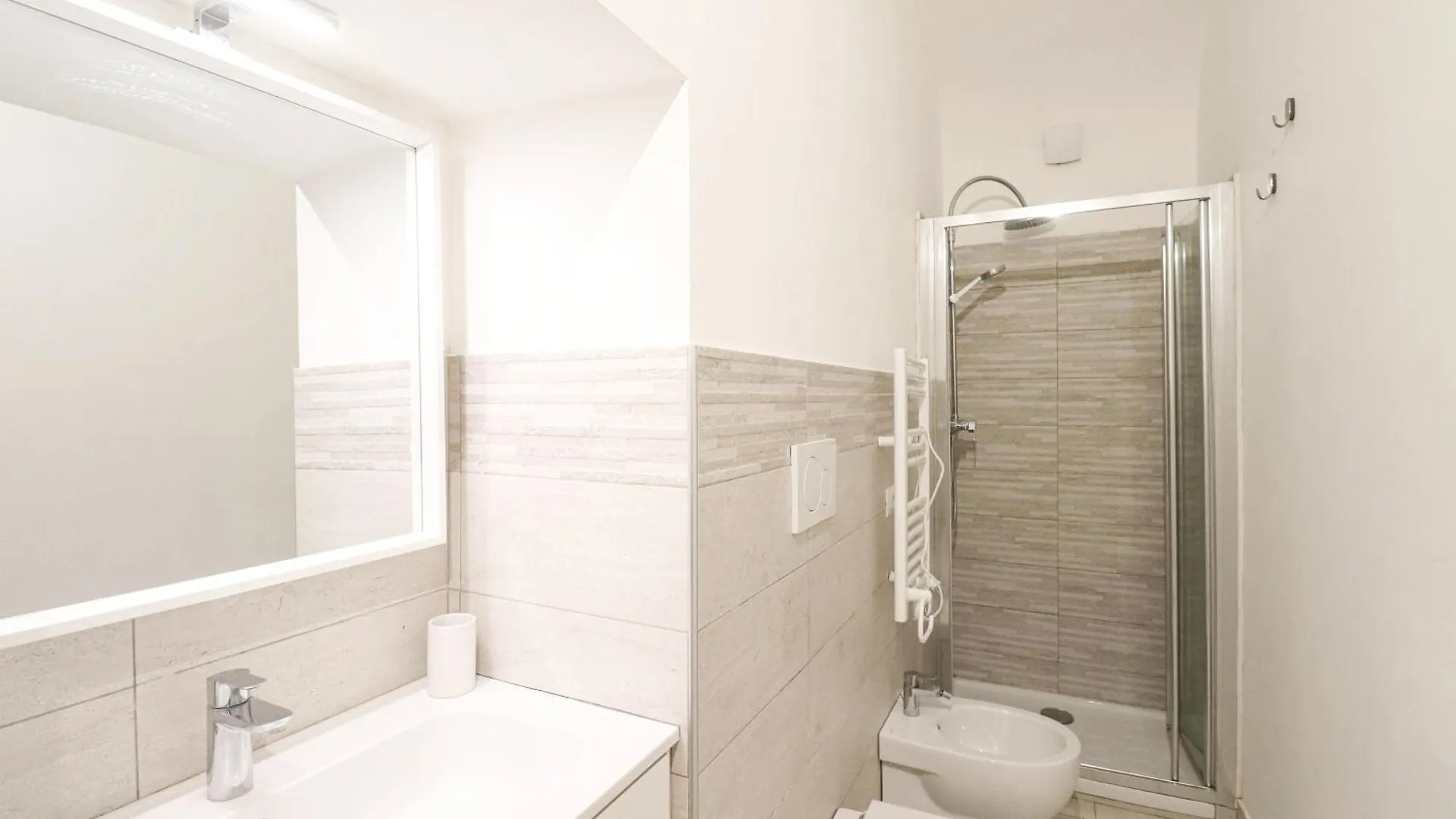 Roma Centro 10 Min - Confortevole Apt - Metro 5 Min 0*, Rome